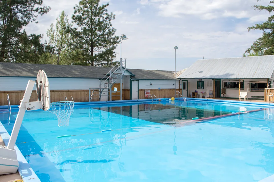 Cove Hot Springs Pool